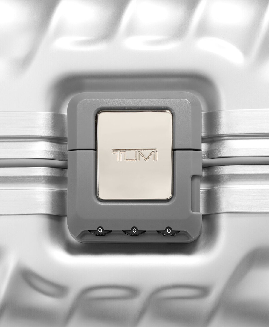 19 degree aluminium backpack