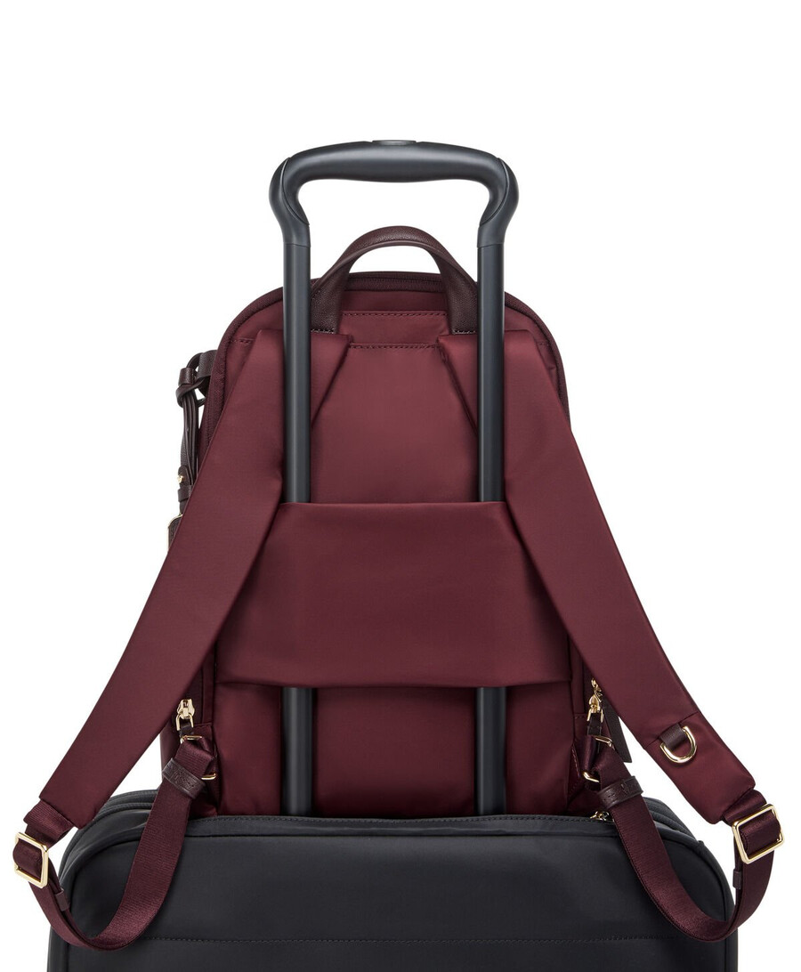 voyageur celina medium backpack