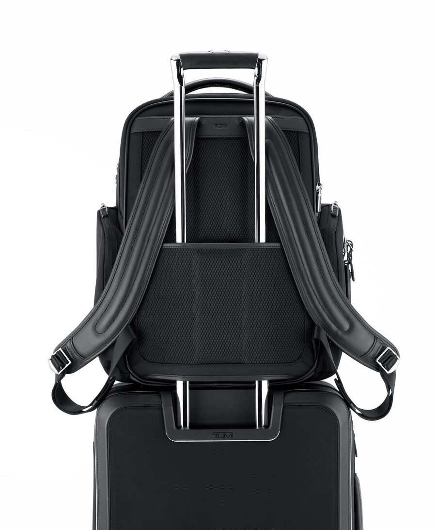 arrivé barker large backpack