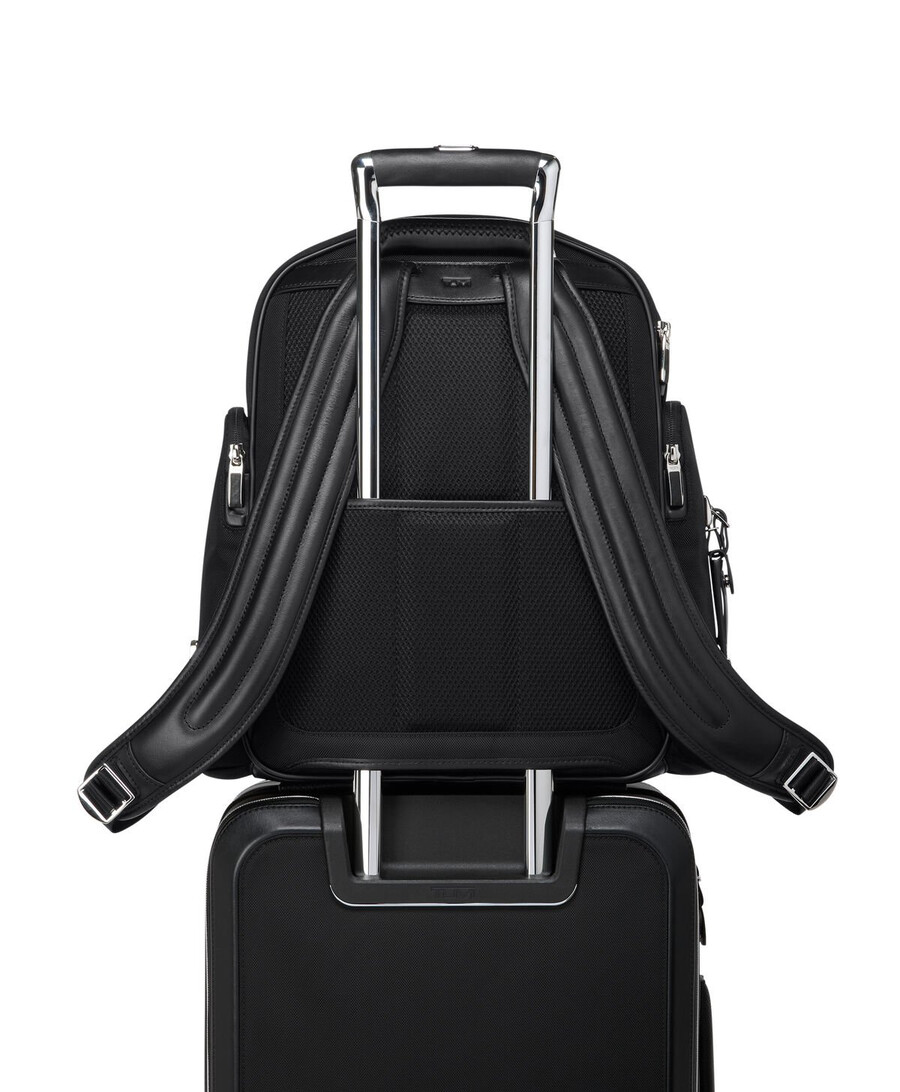 arrivé larson medium backpack