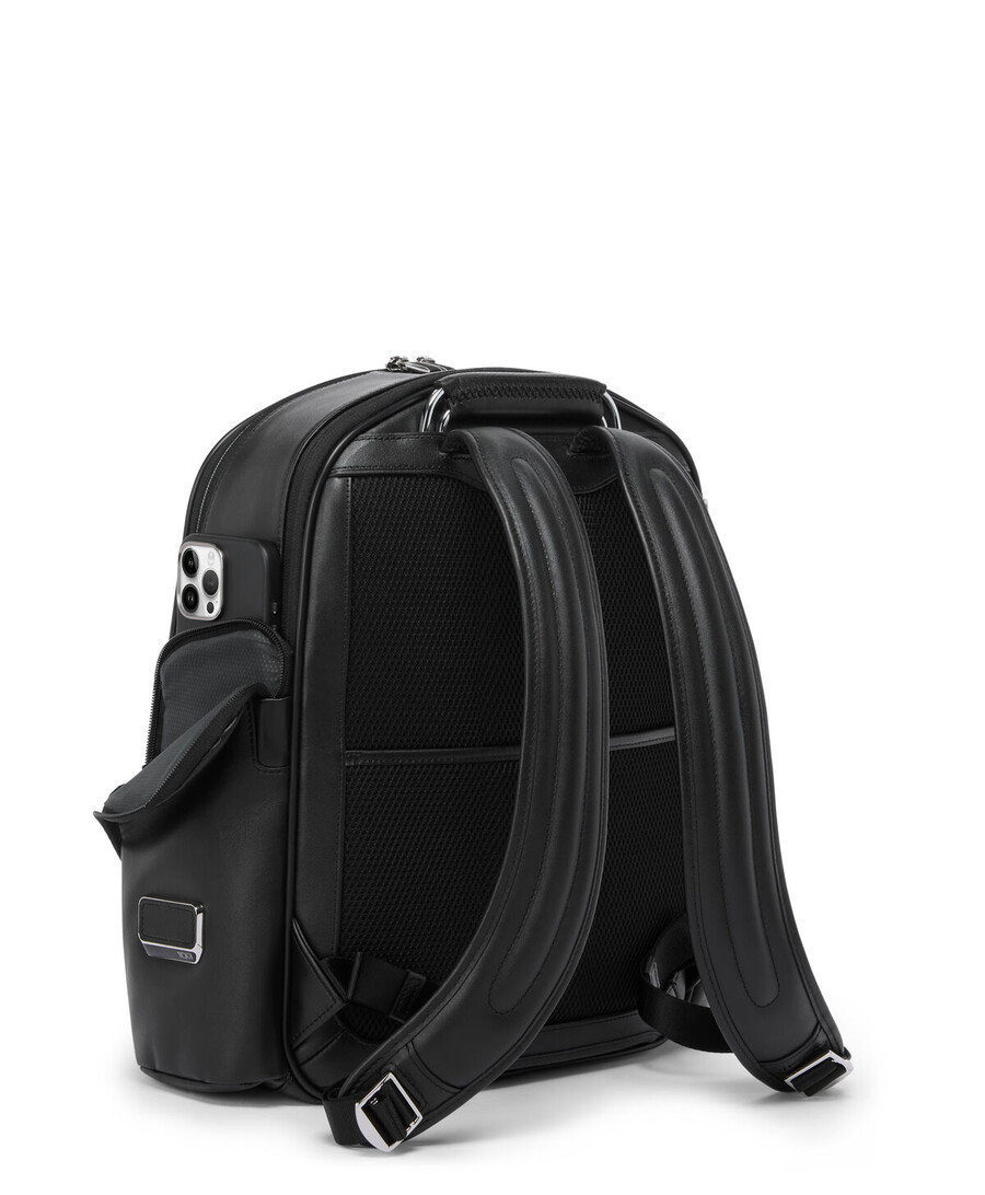 arrivé larson medium backpack