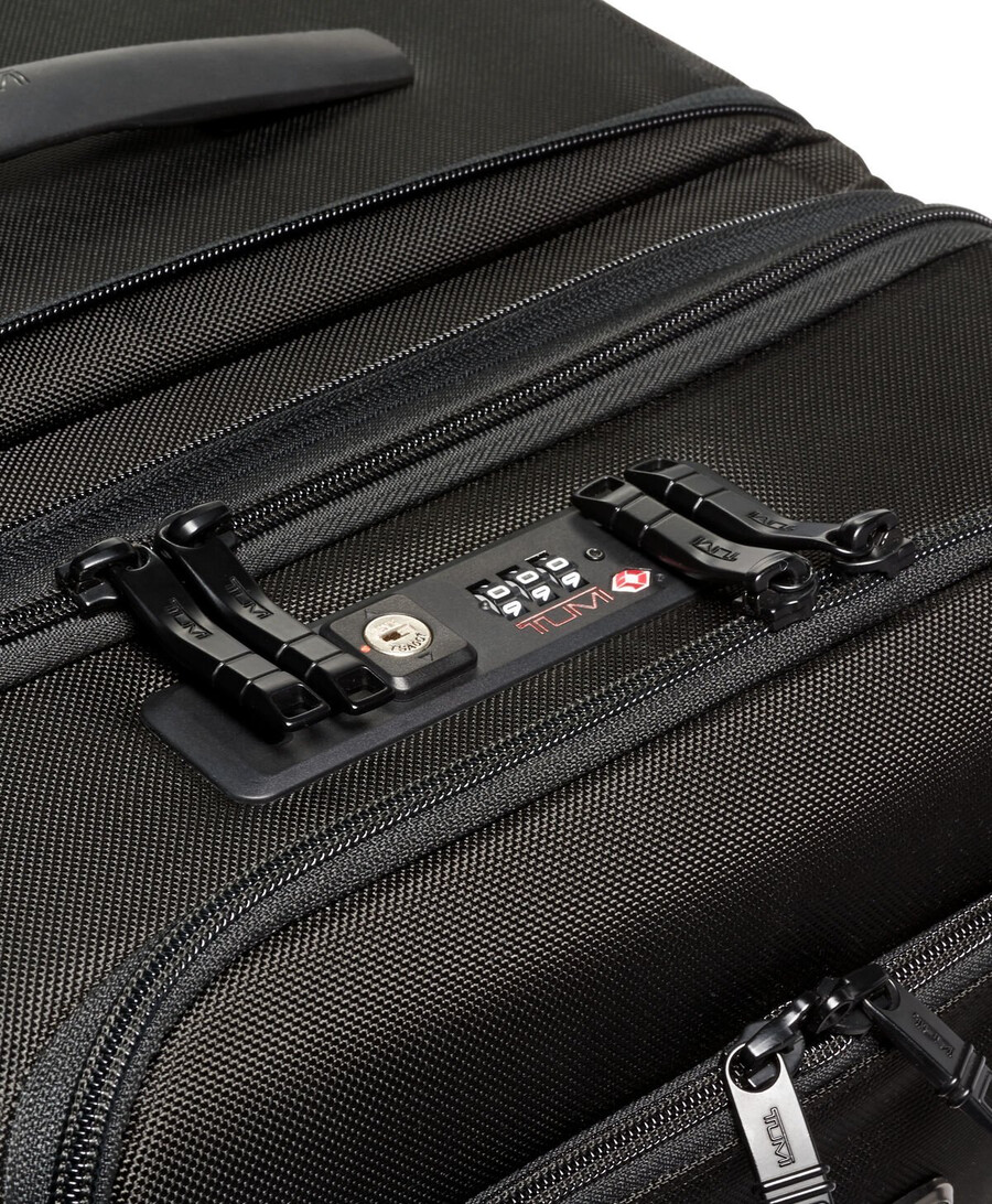 alpha 3 tall expandable wheeled duffel 865 cm