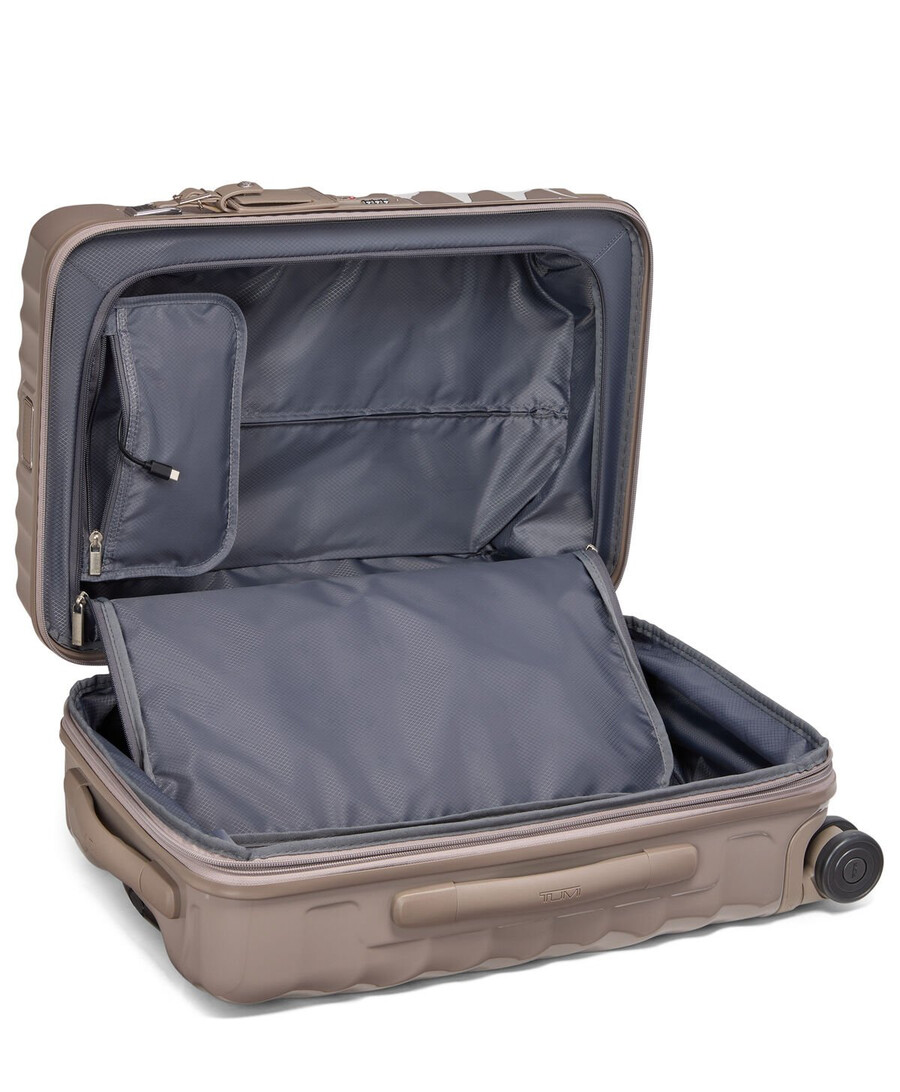 19 degree international expandable carry-on 55 cm