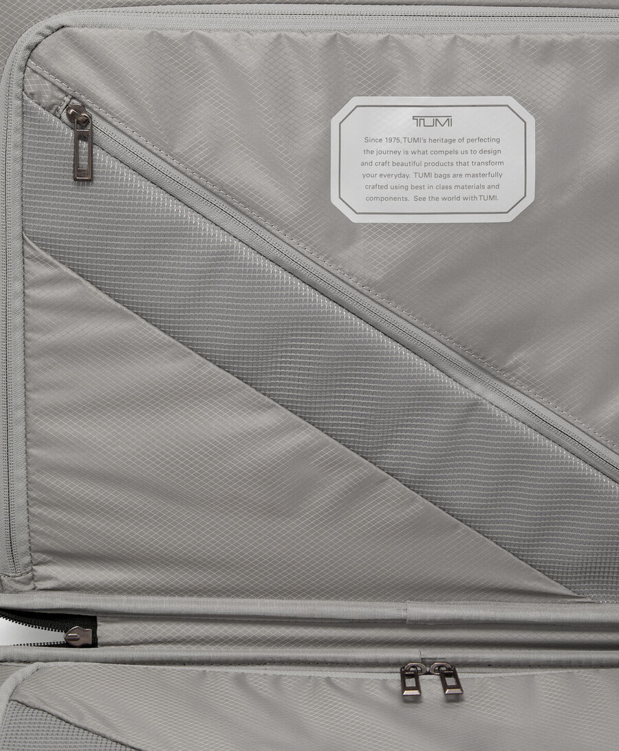 19 degree lite international carry-on 55 cm