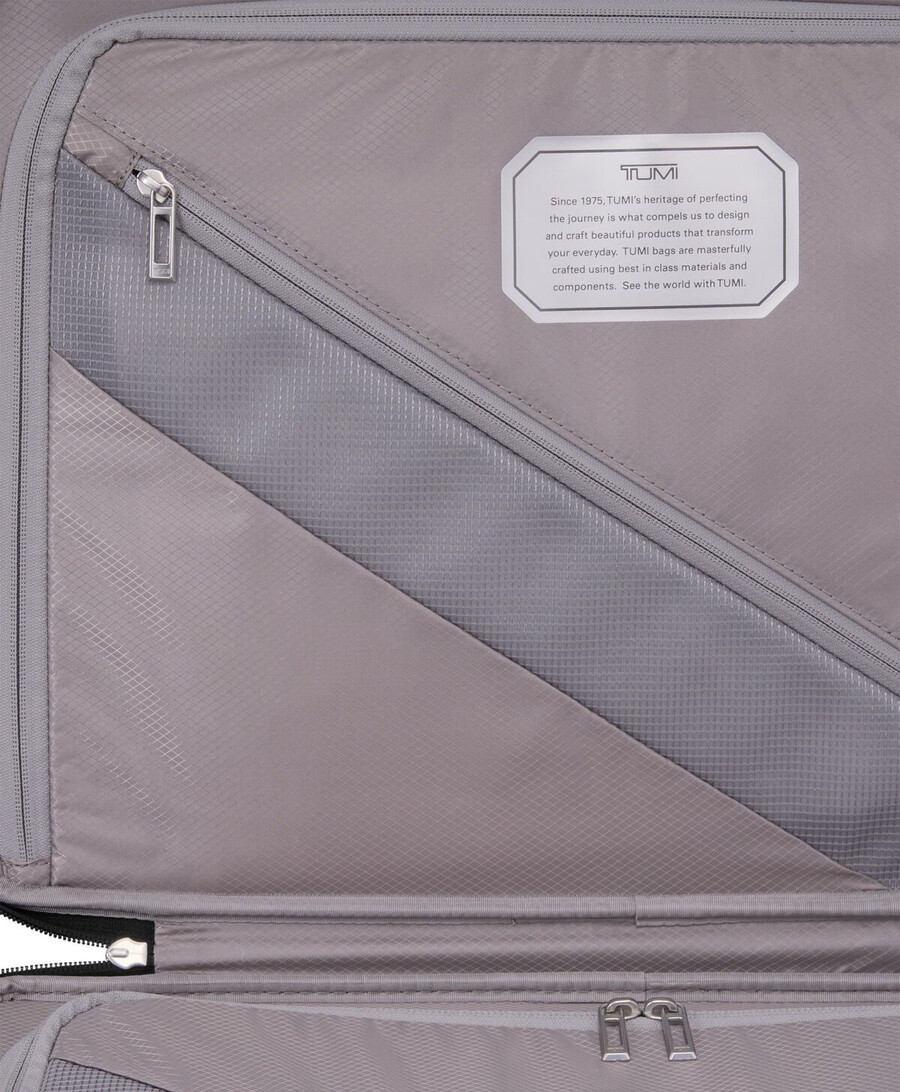 19 degree lite international carry-on 55 cm