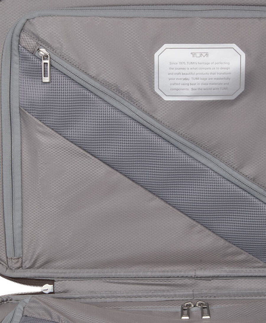 19 degree lite international carry-on 55 cm
