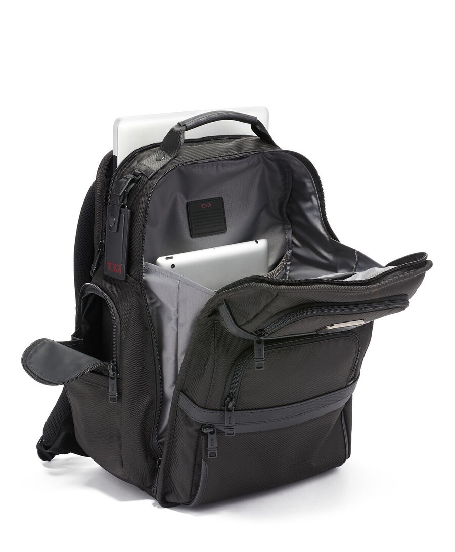 alpha 3 brief pack