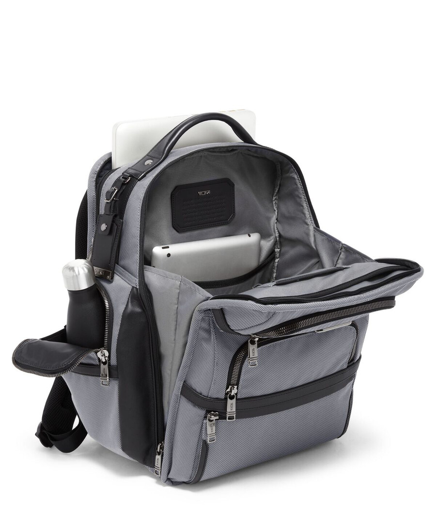 alpha x tumi brief pack