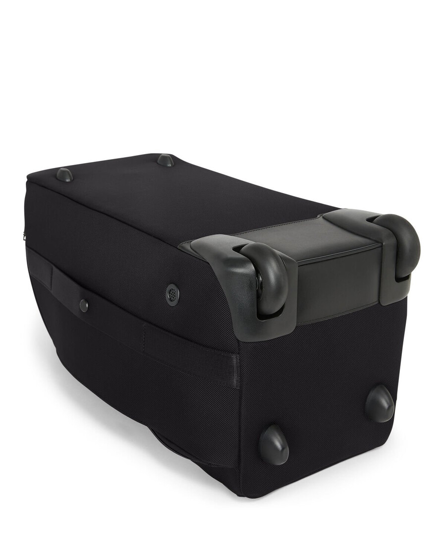 alpha 3 golf 2 wheeled duffel