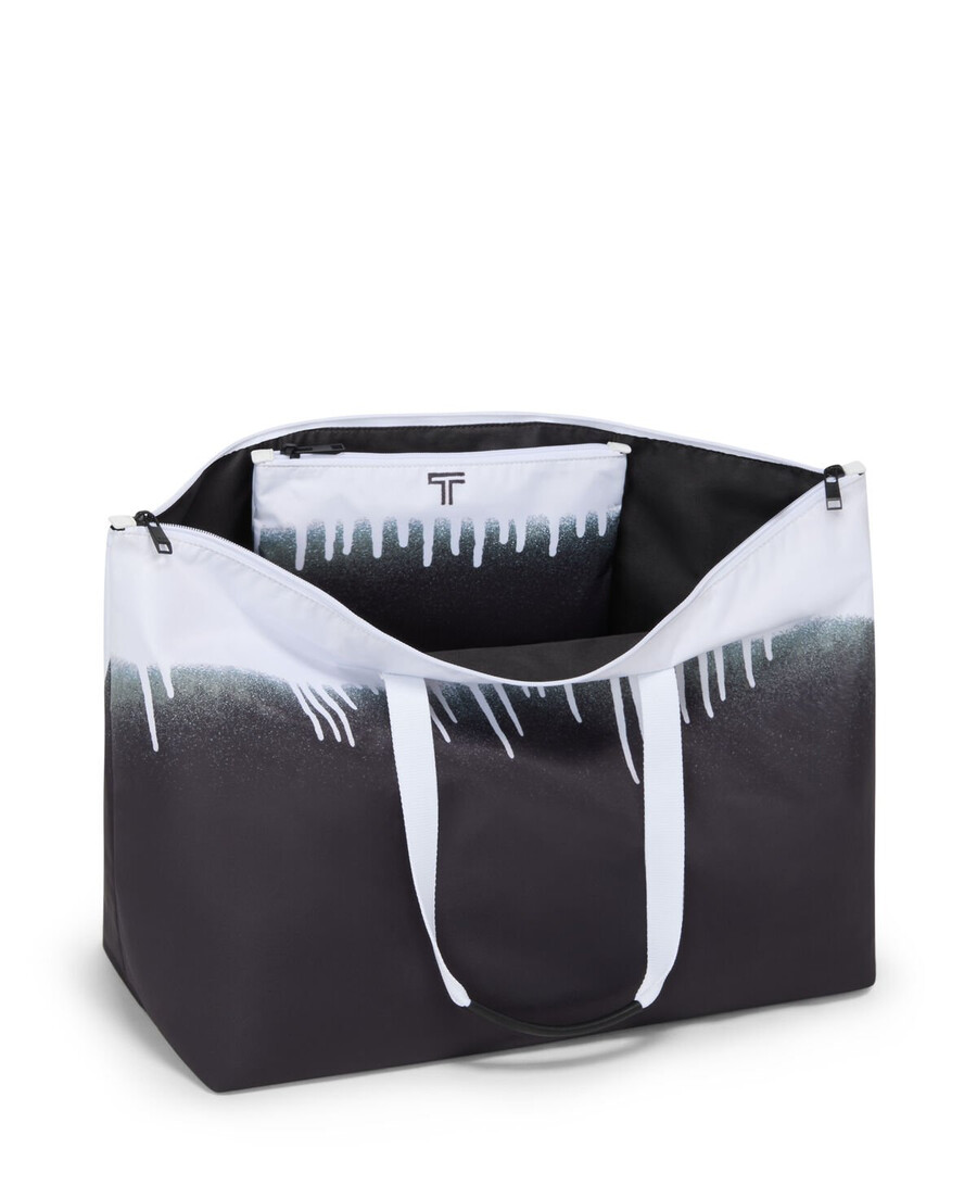 voyageur just in case tote